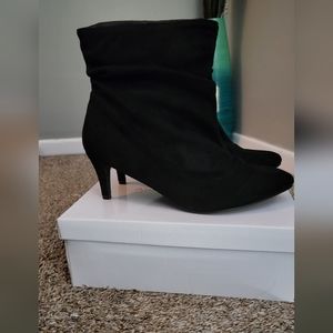 NWT 12W Black Suede Heeled Ankle Boots